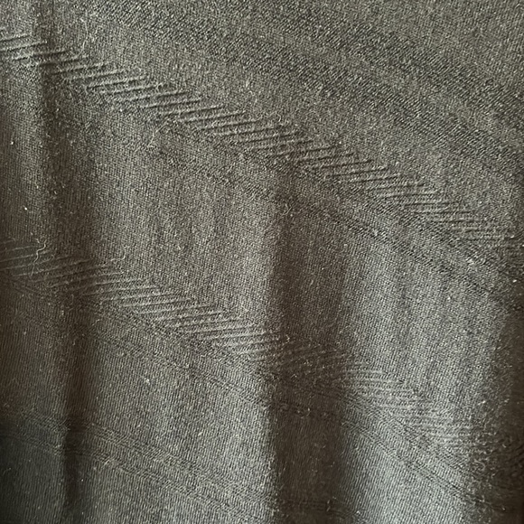 Asymmetrical Apt. 9 sweater - Picture 3 of 4